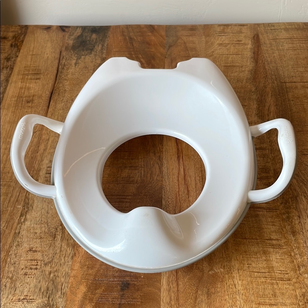 Munchkin White Potty Training Seat